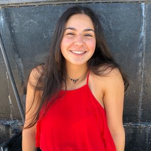 Meet your Posher, Maya